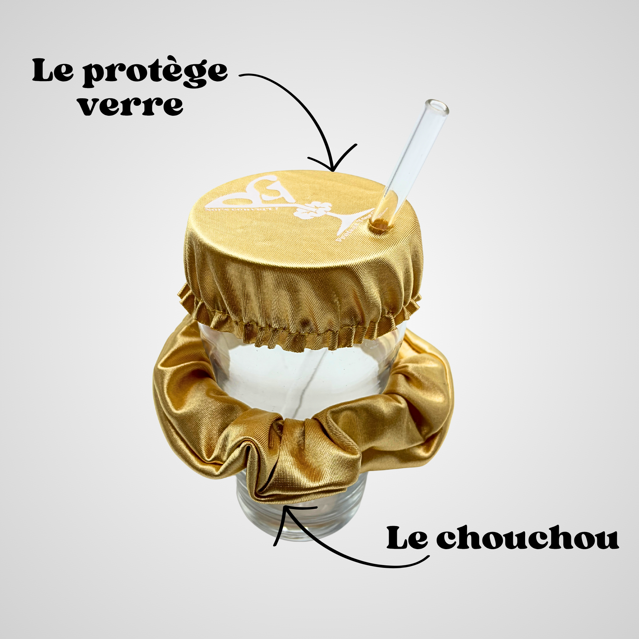 Chouchou anti-drogue doré Protect Your Glass installé sur un verre pour protéger la boisson