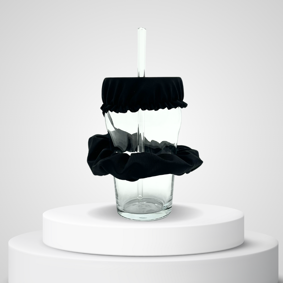 Chouchou noir anti-drogue présenté en packshot sur fond gris