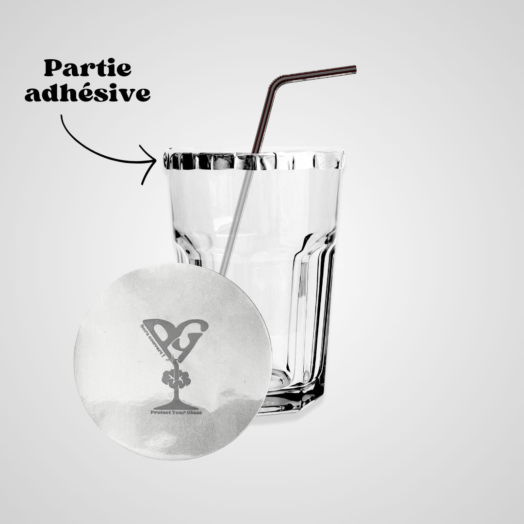Vue de la face adhésive de la protection de verre aluminium, facile à poser